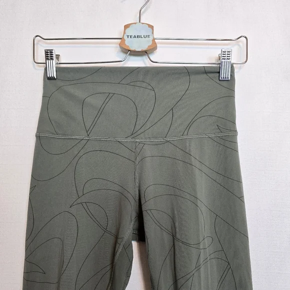 Lululemon Align High-Rise Pant 25" Size 6 Scripted Yogo Army Green - Dark Olive - Picture 6 of 12